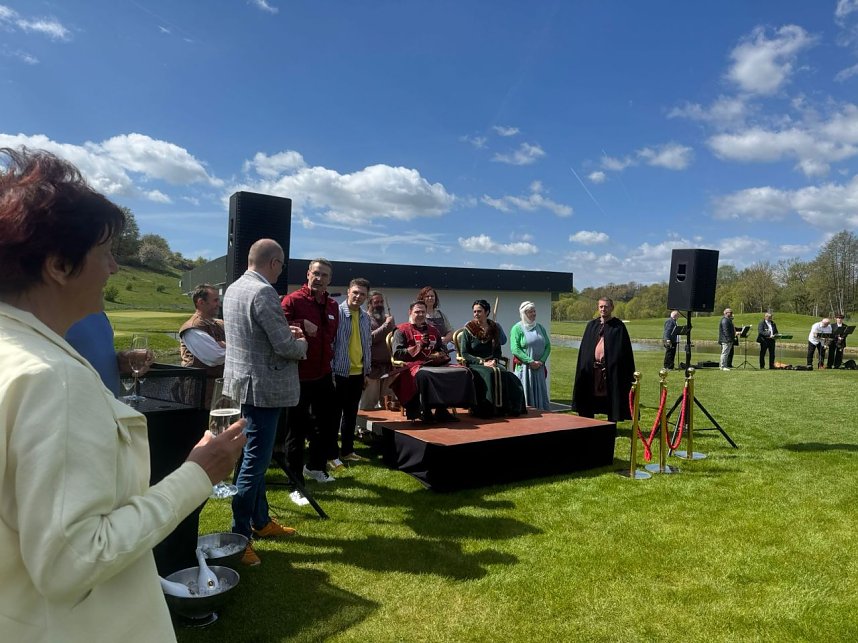 Impressionen von der Er&ouml;ffnung neuen Golfplatzes in Neustadt.