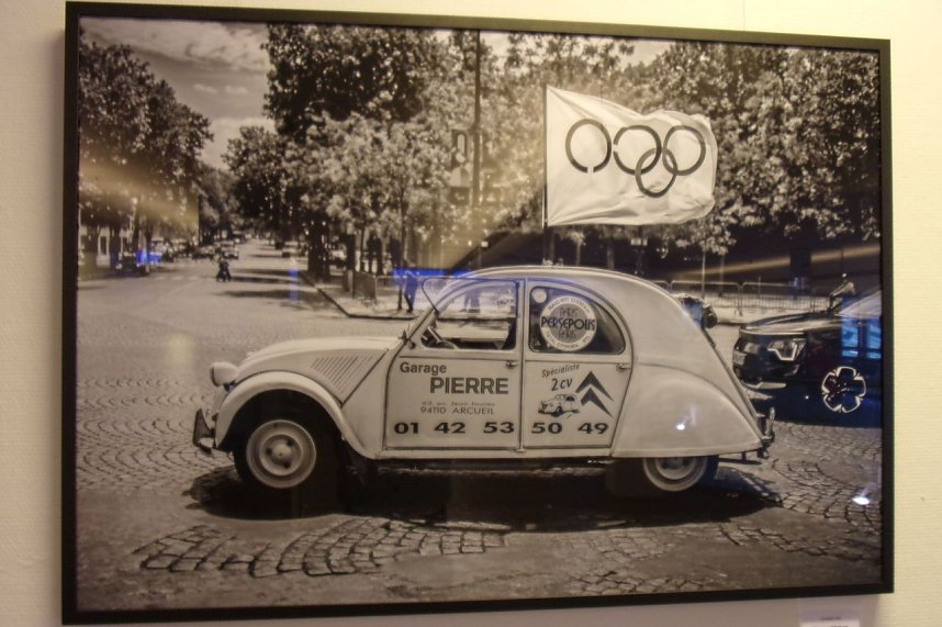 Impressionen zur Ausstellung Bewegende Momente � Eine Reise in Bildern in der Kreissparkasse Nordhausen