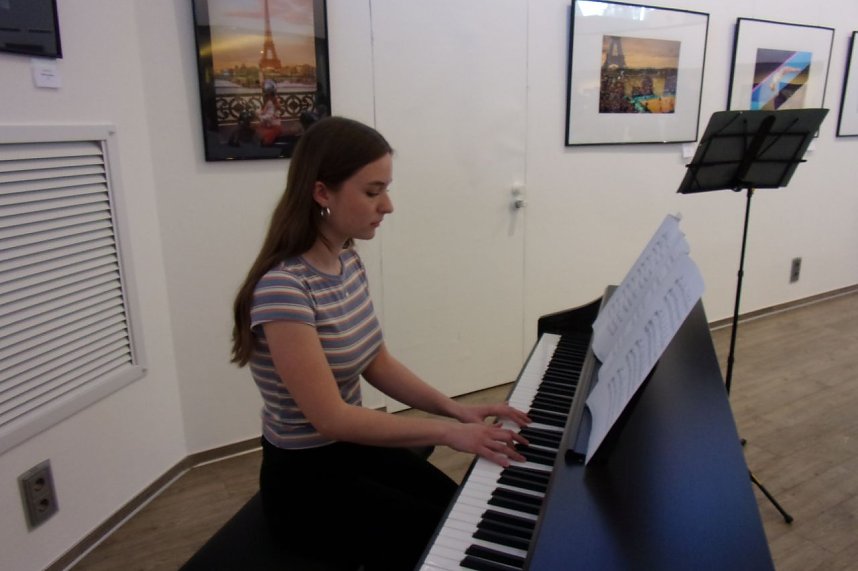 Impressionen zur Ausstellung Bewegende Momente � Eine Reise in Bildern in der Kreissparkasse Nordhausen