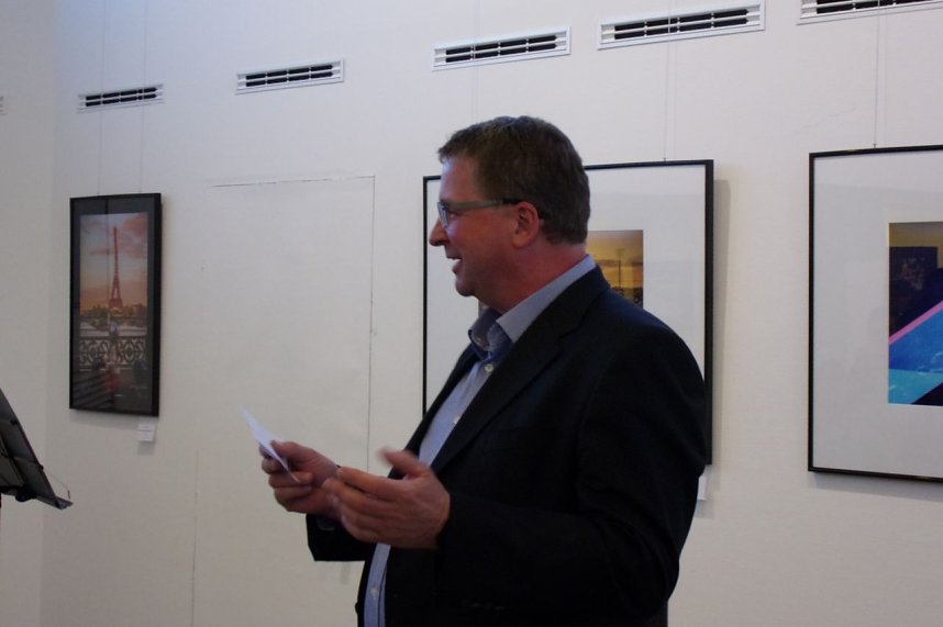 Impressionen zur Ausstellung Bewegende Momente � Eine Reise in Bildern in der Kreissparkasse Nordhausen