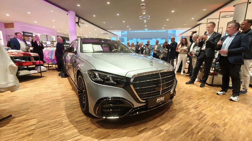 Die aufw&auml;ndig geliftete S-Klasse hatte mitteldeutsche Premiere