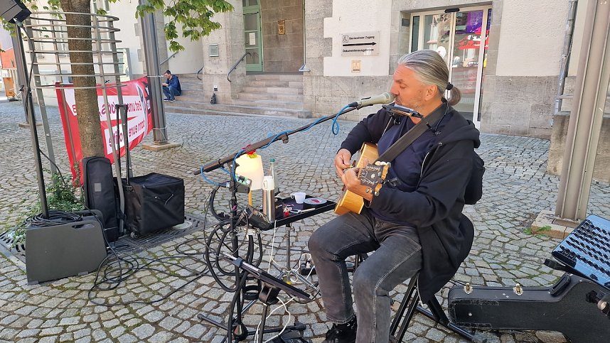 Arbeiterkampftag auf dem Nordh&auml;user Rathausplatz