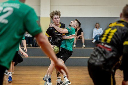 Handball der Spitzenklasse in der Ballspielhalle.