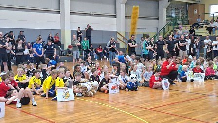 Handball der Spitzenklasse in der Ballspielhalle.