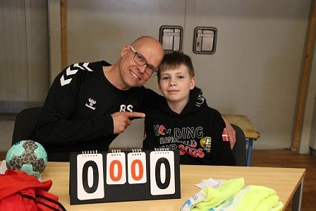 Handball der Spitzenklasse in der Ballspielhalle.