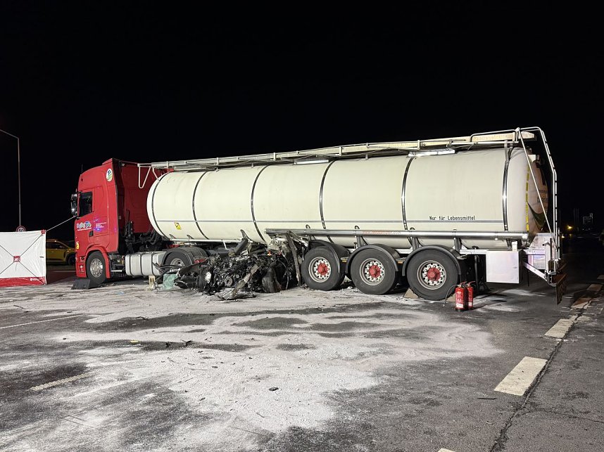 Ein spektakul&auml;rer Unfall ereignete sich Donnerstagabend bei Nordhausen.