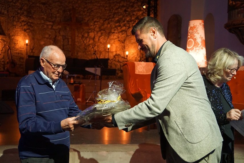 Die SWG feierte in der Altendorfer Kirche ihren 75. Geburtstag. Marvin Scott sorgte f&uuml;r die musikalische Unterhaltung. 