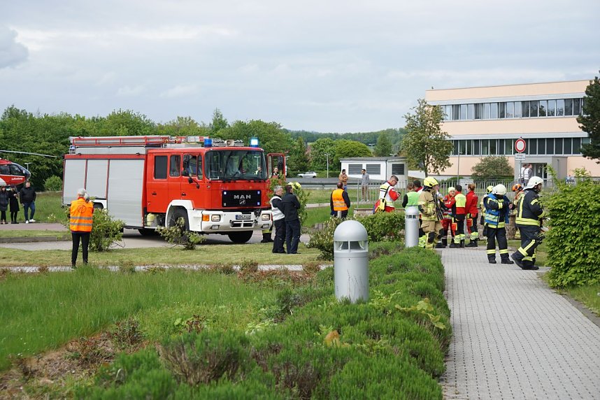 Bei einer Gro&szlig;&uuml;bung am und im S&uuml;dharz-Klinkum waren 60 Feuerwehrleute im Einsatz sowie viel Personal von den Rettungsdiensten. 