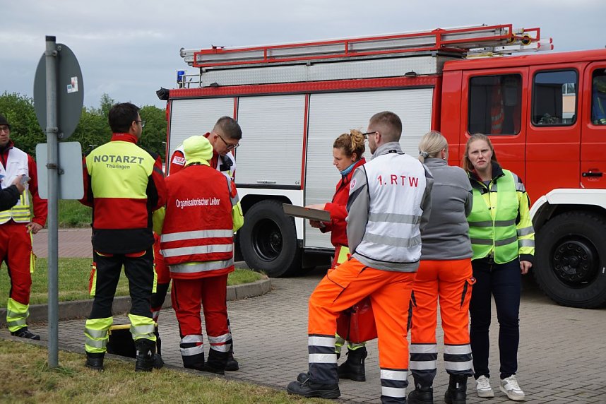 Bei einer Gro&szlig;&uuml;bung am und im S&uuml;dharz-Klinkum waren 60 Feuerwehrleute im Einsatz sowie viel Personal von den Rettungsdiensten. 
