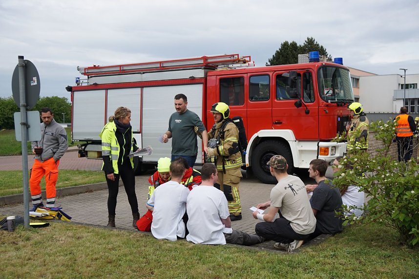 Bei einer Gro&szlig;&uuml;bung am und im S&uuml;dharz-Klinkum waren 60 Feuerwehrleute im Einsatz sowie viel Personal von den Rettungsdiensten. 