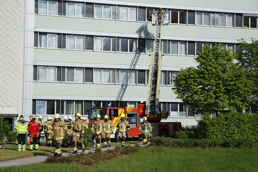 Bei einer Gro&szlig;&uuml;bung am und im S&uuml;dharz-Klinkum waren 60 Feuerwehrleute im Einsatz sowie viel Personal von den Rettungsdiensten. 