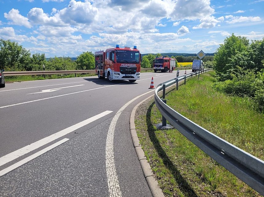 Bei dem Unfall unweit der Autobahn A38 bei Bielen wurde ein Mensch verletzt.