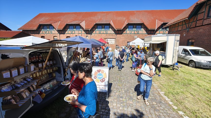 2. Bauernmarkt auf dem Scheunenhof in Sundhausen