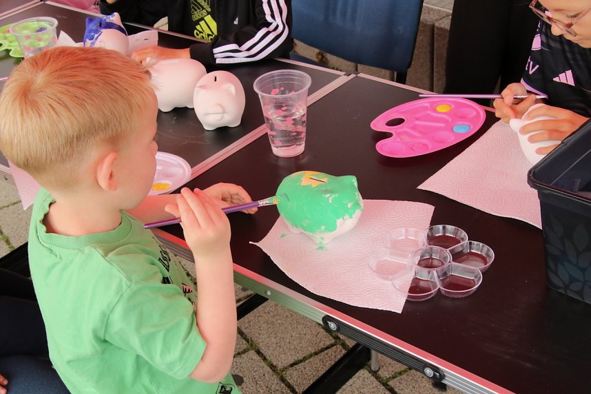 Auf dem Parkplatz der Kreissparkasse Nordhausen findet heute wieder das beliebte Knax-Kinderfest statt