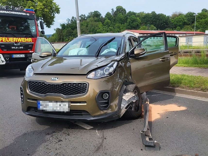 Ein heftiger Verkehrsunfall hat sich am Montagnachmittag in Niedersachswerfen ereignet.