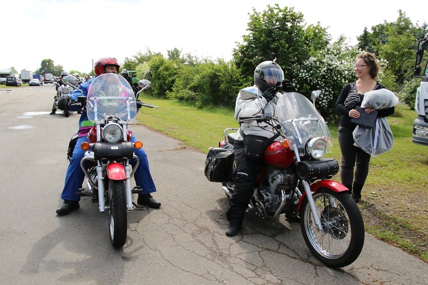 Start zum 4. "Ride for Charity" am Nordh&auml;user Autodrom