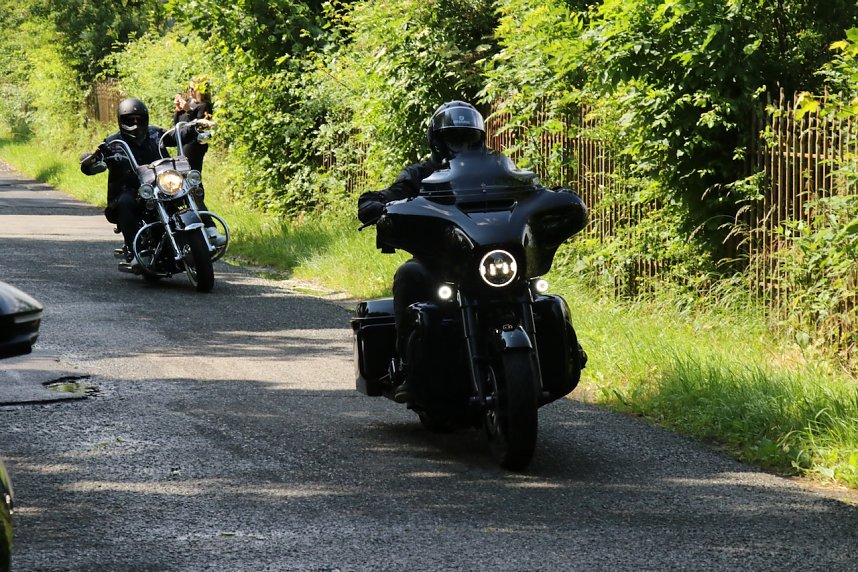Start zum 4. "Ride for Charity" am Nordh&auml;user Autodrom