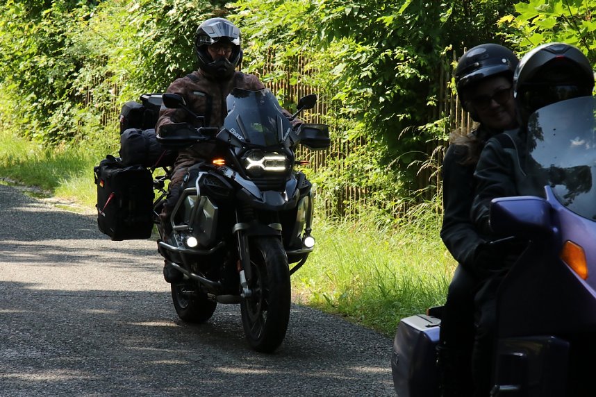 Start zum 4. "Ride for Charity" am Nordh&auml;user Autodrom