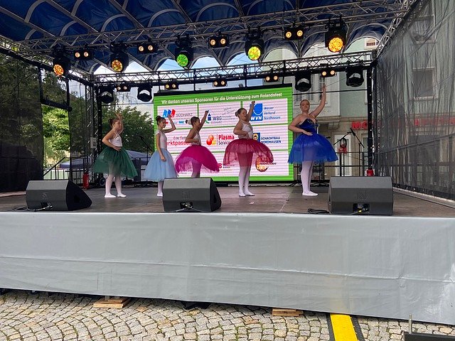 Impressionen von den Auftritten des Tanzstudios Radeva auf dem Rolandfest in Nordhausen.