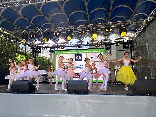 Impressionen von den Auftritten des Tanzstudios Radeva auf dem Rolandfest in Nordhausen.