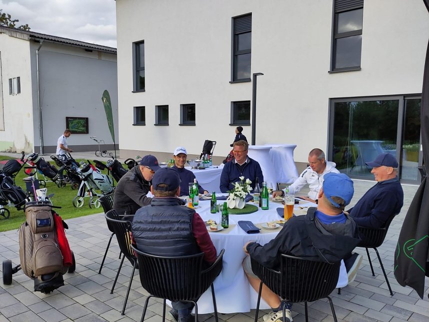 Gute Stimmung herrschte am Wochenende beim ersten Golfturnier in Neustadt.