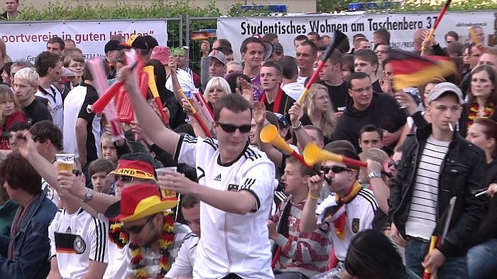 Fu&szlig;ballgucken auf dem Berg