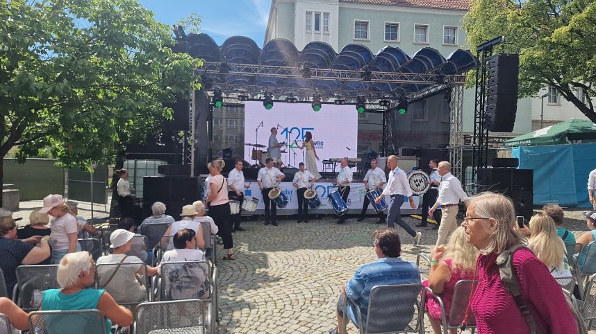 125 Jahre WBG S&uuml;dharz werden heute auf dem Rathausplatz in Nordhausen gefeiert