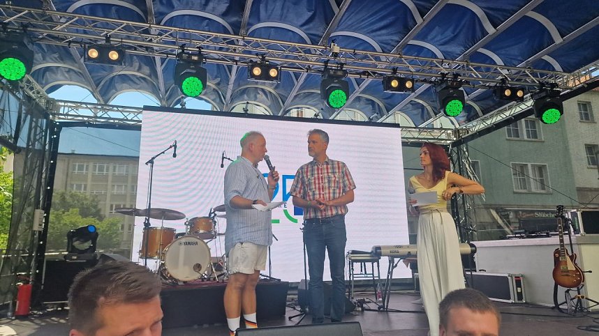 125 Jahre WBG S&uuml;dharz werden heute auf dem Rathausplatz in Nordhausen gefeiert