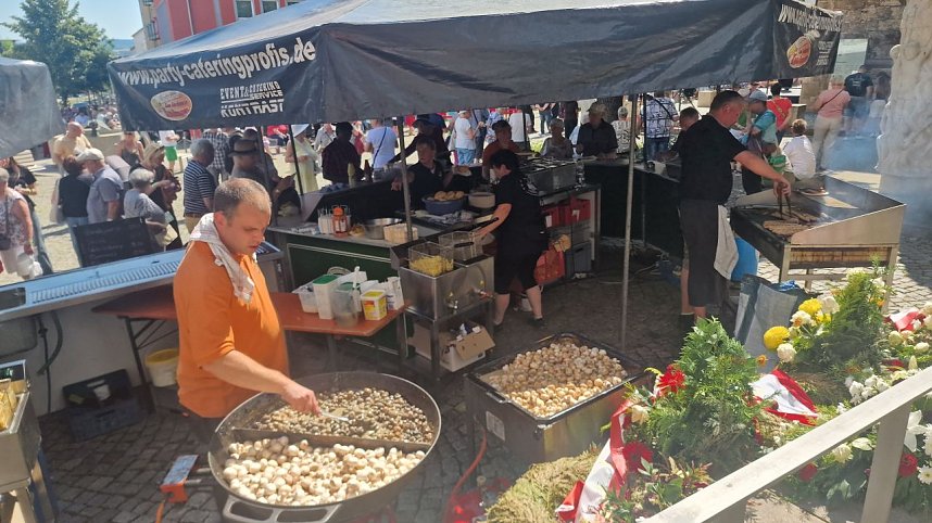 125 Jahre WBG S&uuml;dharz werden heute auf dem Rathausplatz in Nordhausen gefeiert