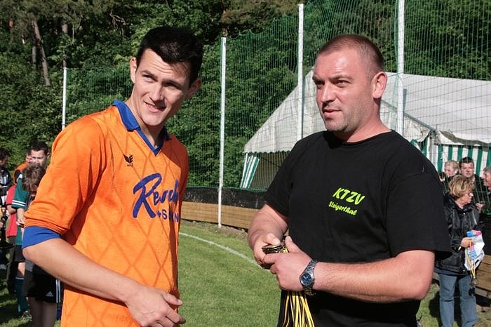 Ein Dorf spielt Fu&szlig;ball