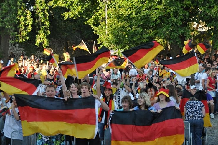 Public Viewing auf den Petersberg