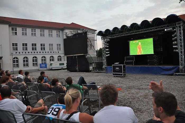 Public Viewing auf den Petersberg