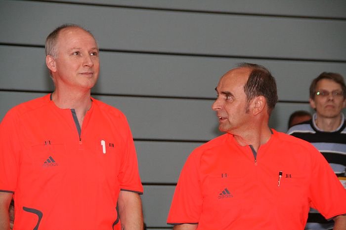 Aufgalopp der Helden und der Promis