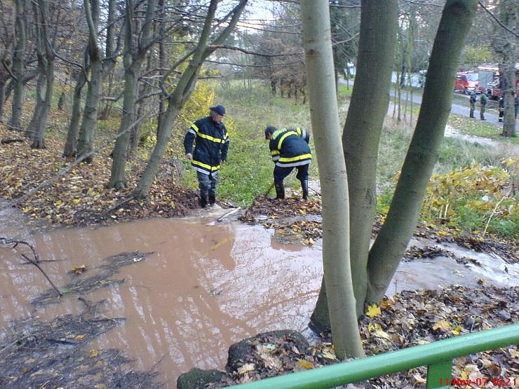 &Uuml;berforderter Graben