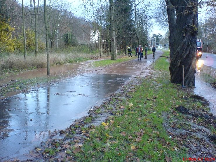 &Uuml;berforderter Graben