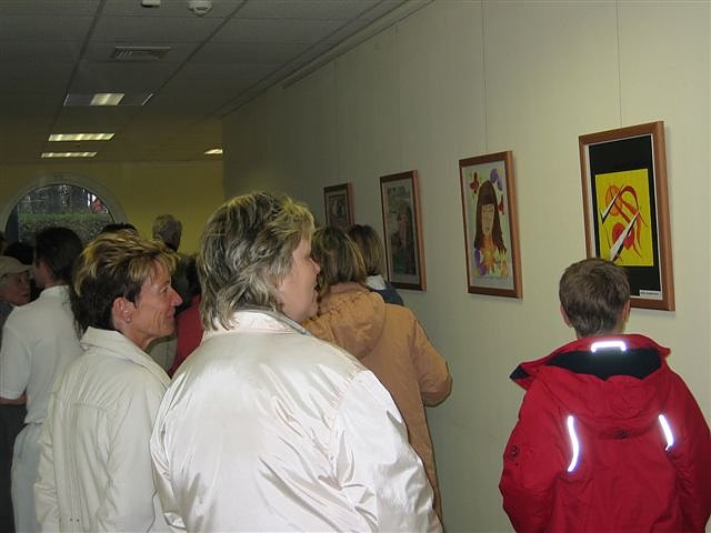 Sch&uuml;ler stellen aus