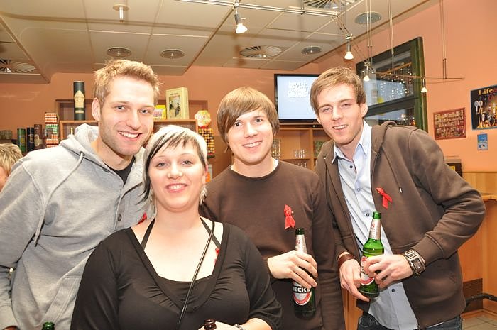 Rocken gegen Aids im Klubhaus