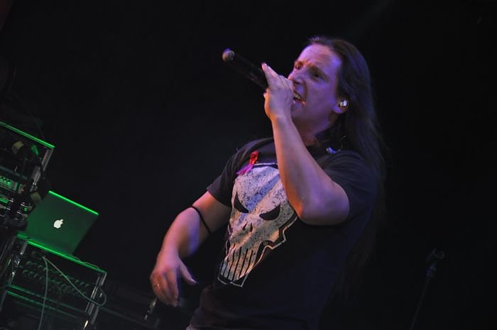 Rocken gegen Aids im Klubhaus