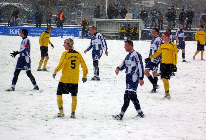 Unentschieden im Schnee
