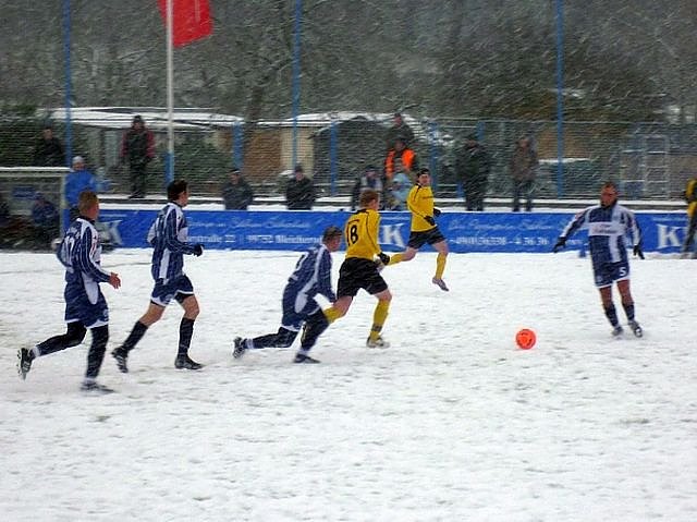 Unentschieden im Schnee