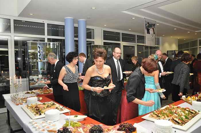 &Auml;rzte- und Apothekerball im Autohaus Peter