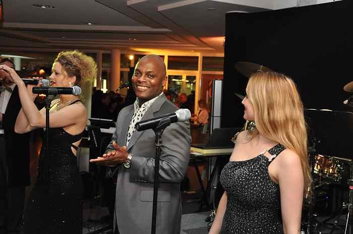 &Auml;rzte- und Apothekerball im Autohaus Peter