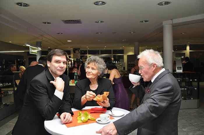 &Auml;rzte- und Apothekerball im Autohaus Peter