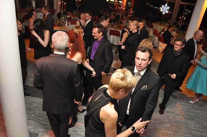 &Auml;rzte- und Apothekerball im Autohaus Peter