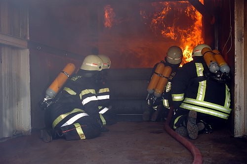 Brandcontainer f&uuml;r Fachhochschule und Feuerwehr