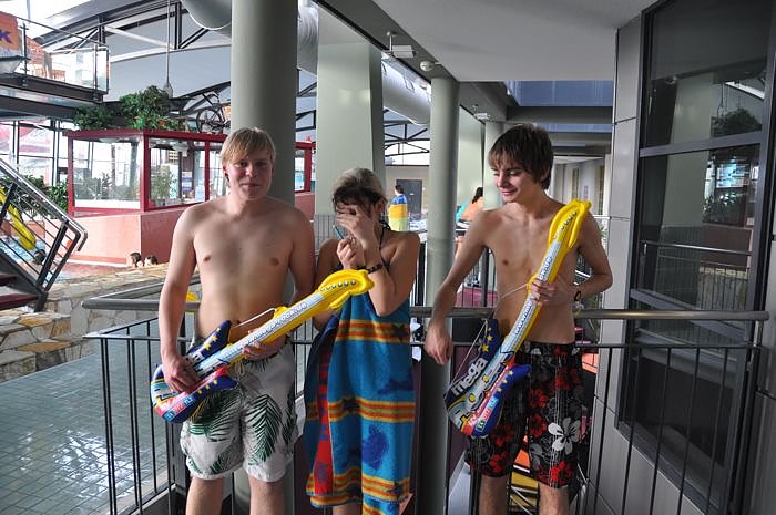 Mega Poolparty im Badehaus