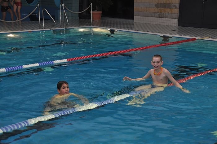 Mega Poolparty im Badehaus