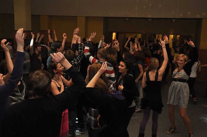 Coole Junge Party im Klubhaus