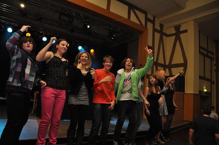 Coole Junge Party im Klubhaus