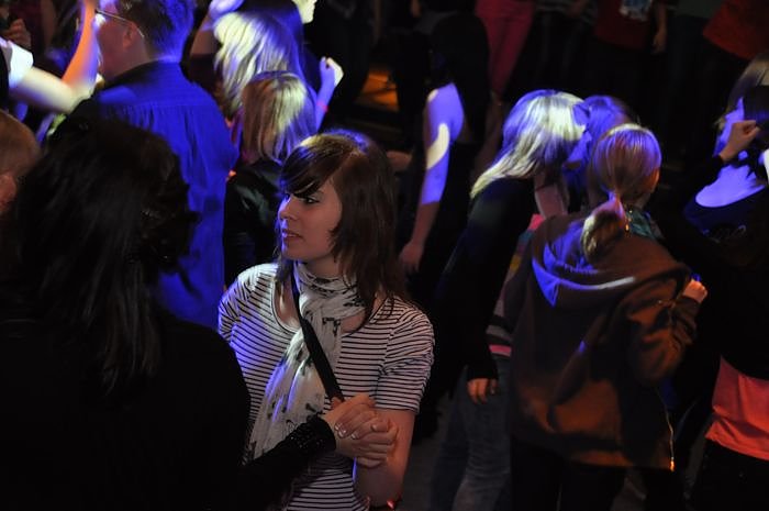 Coole Junge Party im Klubhaus